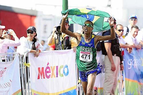 Solonei Rocha da Silva, medalha de ouro na maratona do PAN de Guadalajara, em 2011, obteve neste domingo o índice CBAt para o Campeonato Mundial da Rússia / Foto: Wagner Carmo/CBAt